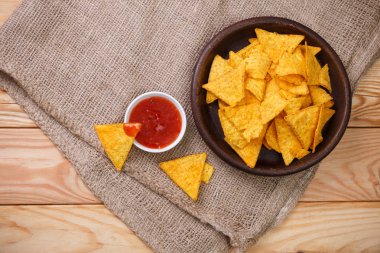 Cips cips. Lezzetli tuzlu tortilla snack.