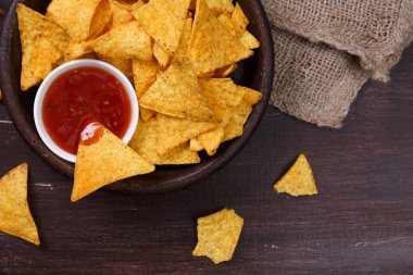 Cips cips. Lezzetli tuzlu tortilla snack.