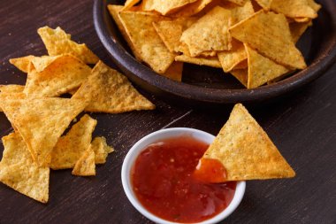 Cips cips. Lezzetli tuzlu tortilla snack.