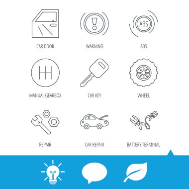 Araba anahtarı, onarım araçları ve manuel şanzıman simgeler.