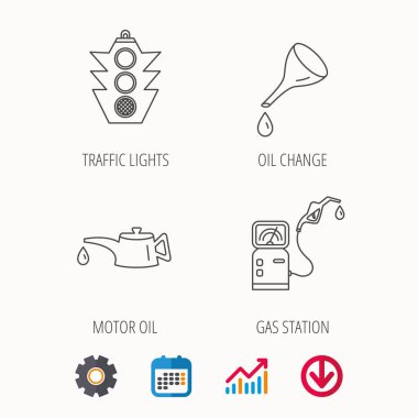 Motor yağı, trafik ışıkları ve benzin istasyonu.