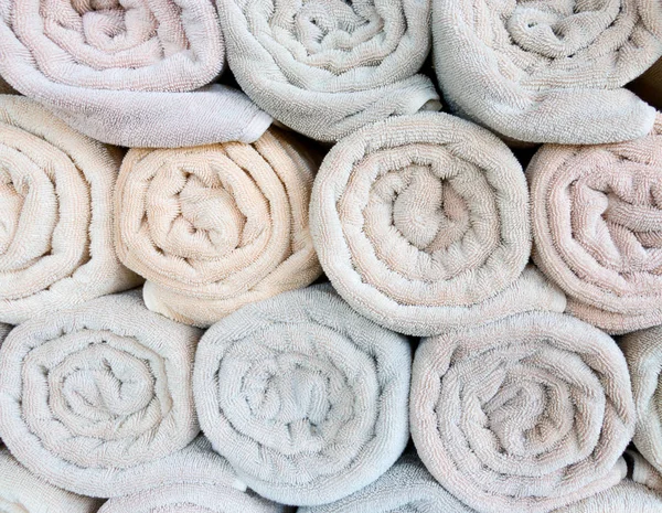 Rolos de toalha de spa — Fotografia de Stock