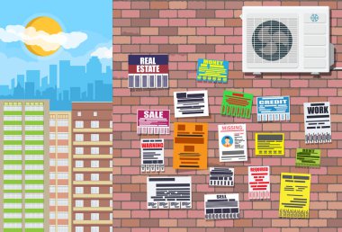 Tuğla duvardaki kağıtları yırtıp atın.