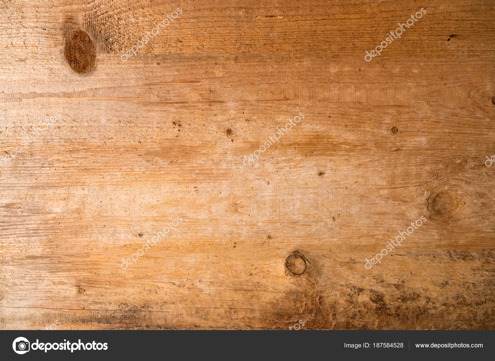 Alter Holztisch. — Stockfoto © VladimirHodac #187584528
