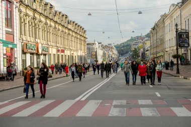Kiev, Ukrayna, Ekim 2017: - insanlar Sagaydac yürüyor