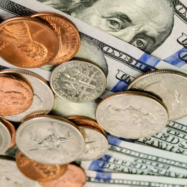 Banknot ve bize paralar. Finans arka plan. Mo kurtarma kavramı