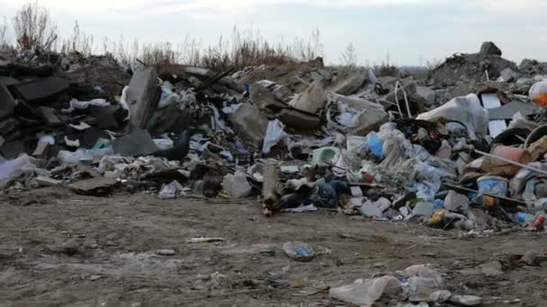 Residuos Industriales Domésticos Una Gran Pila Basura Basura Degradada Residuos — Vídeo de stock