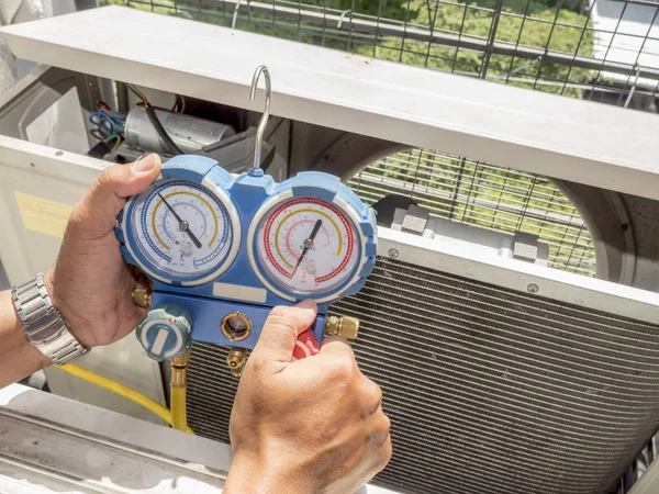 Manometer, Measure equipment of Air Conditioner 2 — Stock Photo, Image