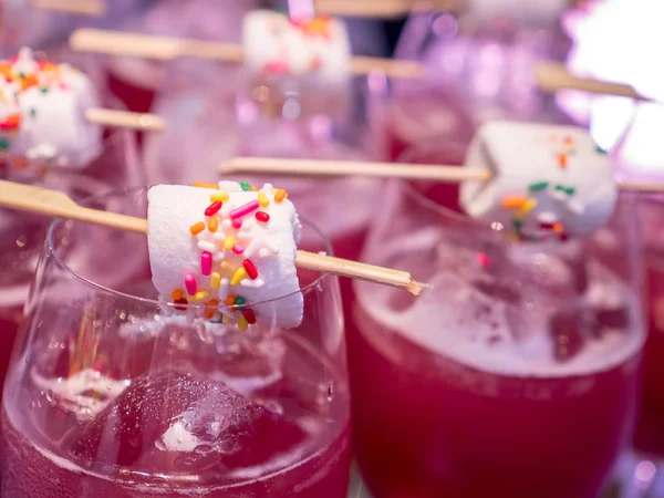 Stick cam 4 closeup beyaz hatmi