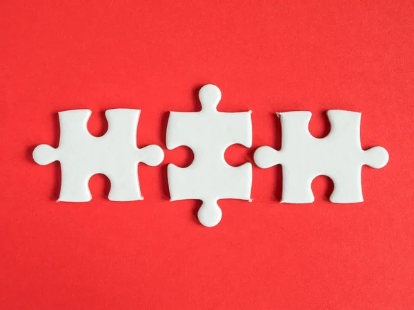 Beyaz jigsaw puzzle 3