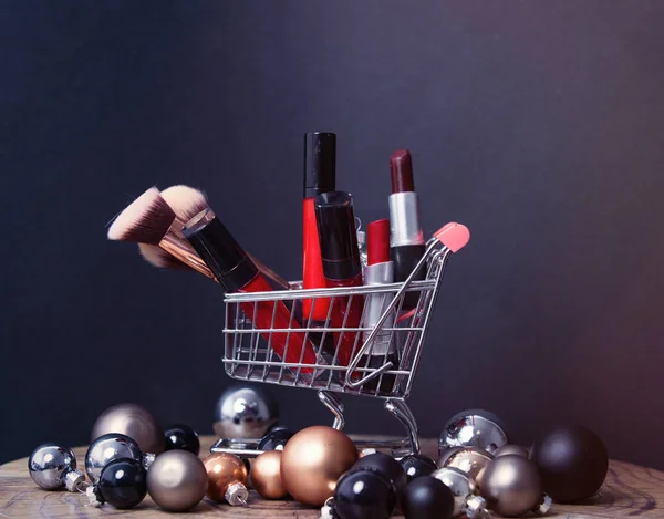 Noel baubles ve makyaj Rujlar 