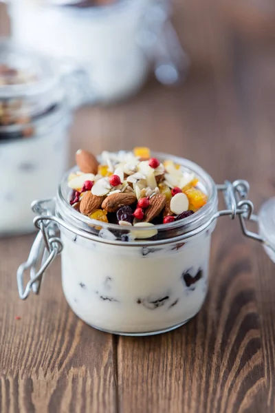 Ev yapımı yoğurt veya ekşi krema