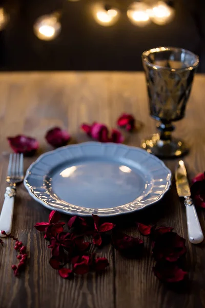 Plats royaux sur une table — Photo