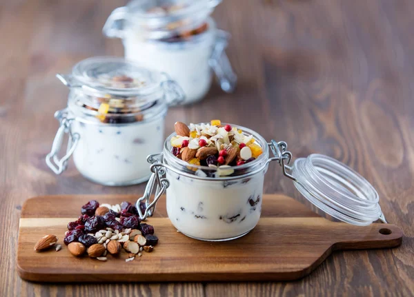 Ev yapımı yoğurt veya ekşi krema