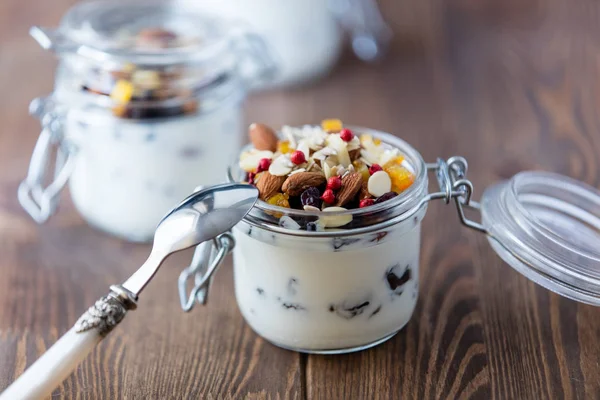 Ev yapımı yoğurt veya ekşi krema