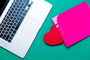 güzel kalp şeklinde oyuncak 