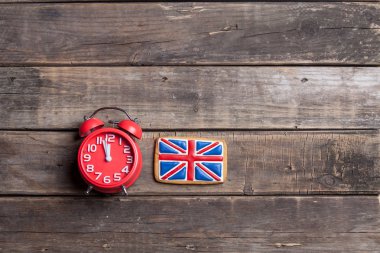 Saat ve İngiliz bayrağı tanımlama bilgisi