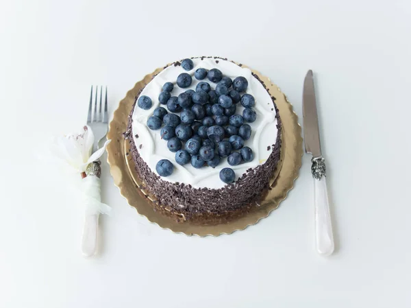 ブルーベリーで飾られたケーキ — ストック写真