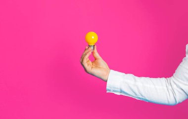 el tutma sarı ampul