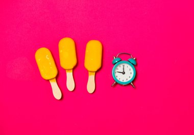 Dondurmalar ve çalar saat