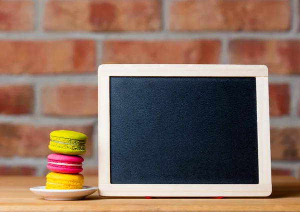 Köstliche bunte Macarons — Stockfoto