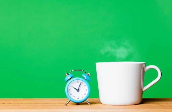 Taza blanca de té caliente — Foto de Stock