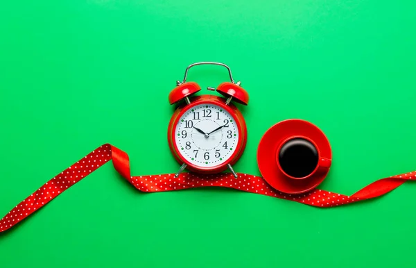 Taza de café y reloj — Foto de Stock