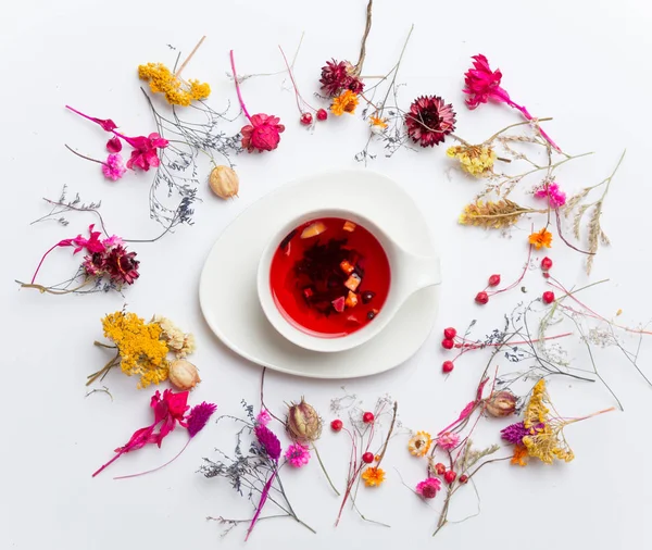 Червоний фруктовий чай в стилі юксі — стокове фото