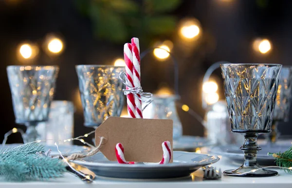 Bastones de caramelo con etiqueta en blanco — Foto de Stock