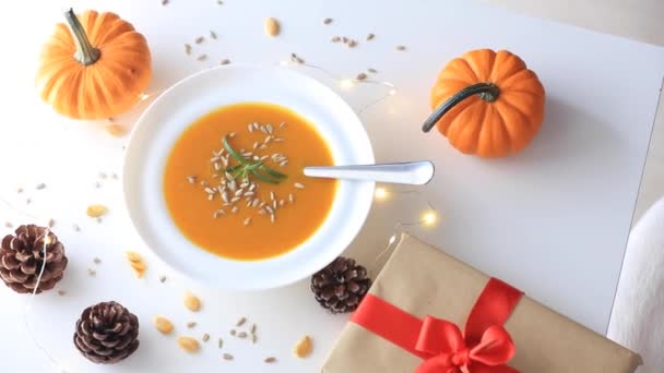 Pumpkin soup with rosemary — Stock Video