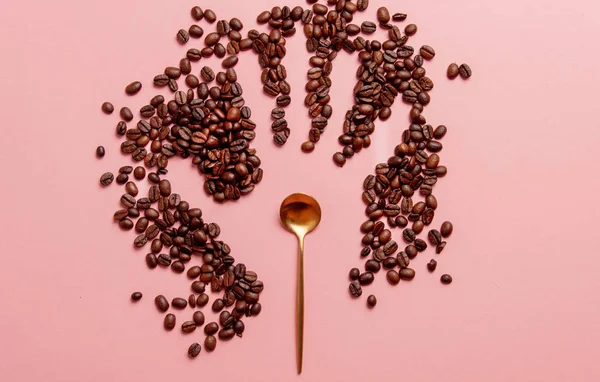 Tea kanál és kávé emberi kéz alakú rózsaszín háttér — Stock Fotó