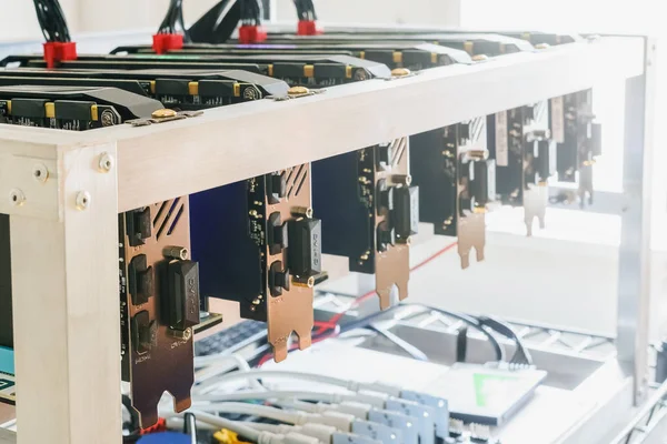 Cryptocurrency arka plan (araştırma sondaj platformu), ri madencilik Cryptocurrency