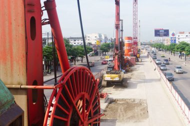 Bangkok, Tayland - 16 Kasım 2017: Mrt turuncu çizgi gökyüzü Tra