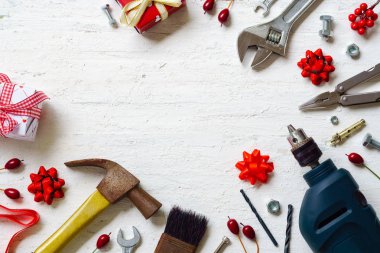 Mutlu Noeller ve mutlu yeni yıl kullanışlı araçlar arka plan ile 