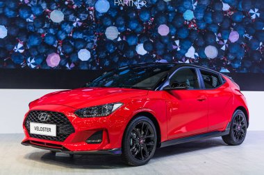 Bangkok, Tayland Decemebr 3, 2019: Red Hyundai Veloster on d
