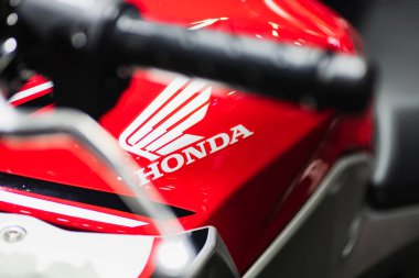 Bangkok, Tayland - Hilekar 5, 2019: cesedin üzerinde Honda logosu 