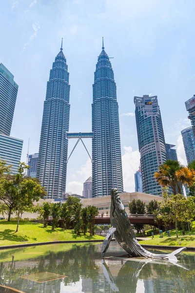 Petronas twin towers — стокове фото