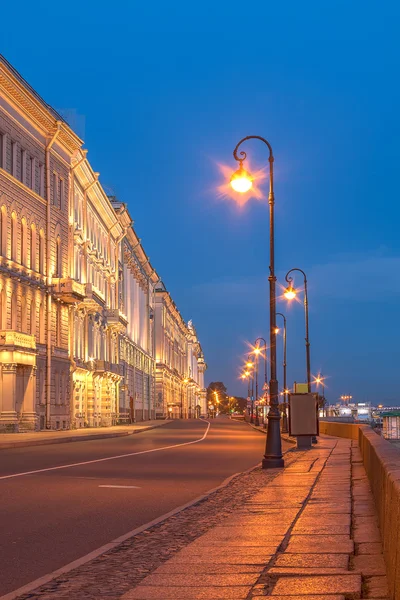 Palace set of gece görünümü — Stok fotoğraf