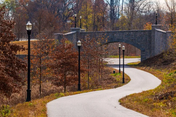 Διαδρομή πάρκο Piedmont και πέτρινη γέφυρα, Ατλάντα, Ηνωμένες Πολιτείες — Φωτογραφία Αρχείου