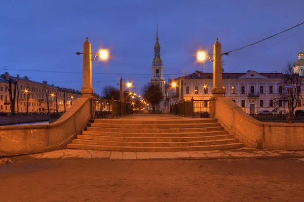 Ponte Krasnogvardeysky e Cattedrale di San Nicola di notte, HDR — Foto Stock