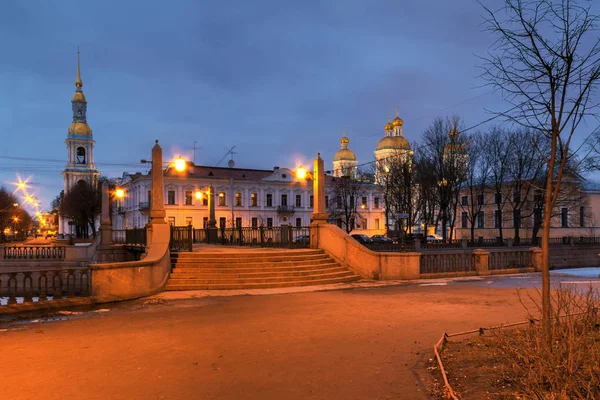 Krasnogvardeysky köprü ve St. Nicholas gece deniz Katedrali'nde — Stok fotoğraf