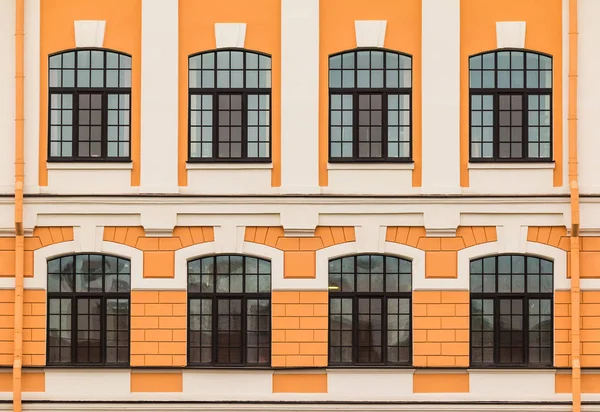 Windows in a row on facade of office building — Stock Photo, Image