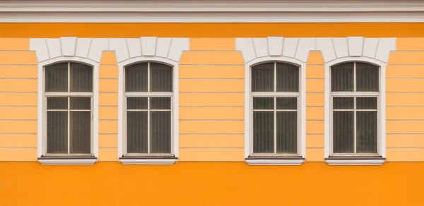 Windows in a row on facade of office building — Stock Photo, Image