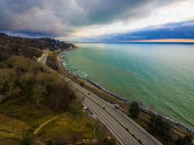 Drone görünümü Kurortnyy Prospekt ve Karadeniz, Sochi, Rusya Federasyonu