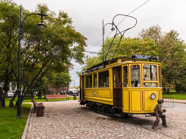 俄罗斯维堡Bankovskiy Proyezd的Tram Cafe — 图库照片