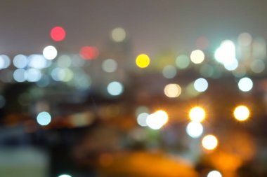 Arka plan bulanıklık kentin renkli ışık güzel gecede.