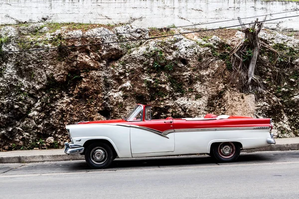 Old car, Havana, Cuba — Stock Photo, Image