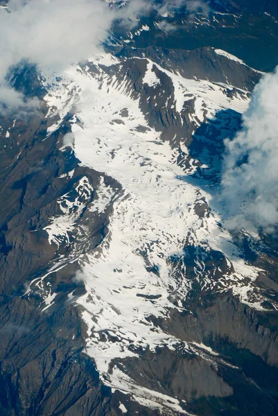 Arial weergave van de Zwitserse Alpen — Stockfoto