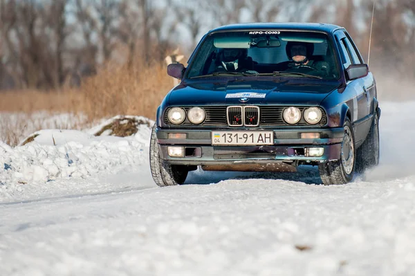 Rajd samochodów zimą — Zdjęcie stockowe