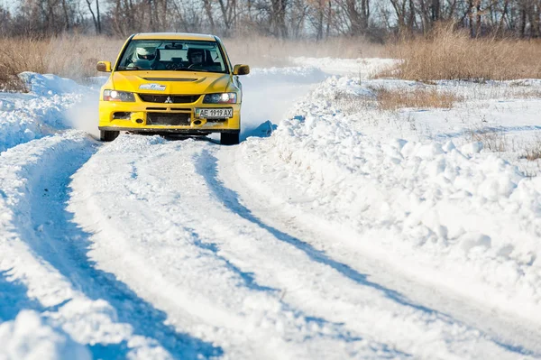 Kış aylarında otomobil Rallisi